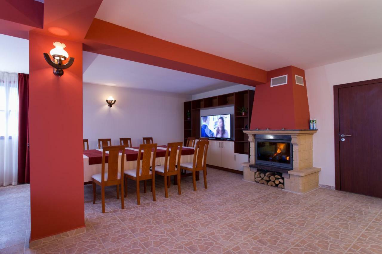 Holiday Home Paulovnia Аспарухово Екстер'єр фото